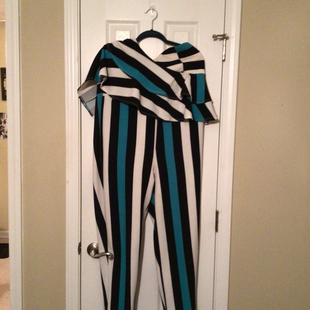 Multi Color Ruffle sleeveless jumpsuit